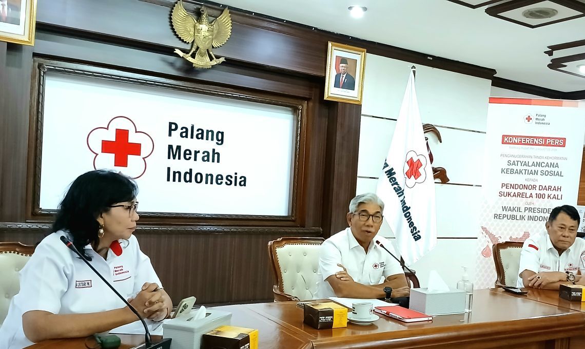 1.591 Warga Donorkan Darah 100 Kali Diberi Anugerah Satyalancana