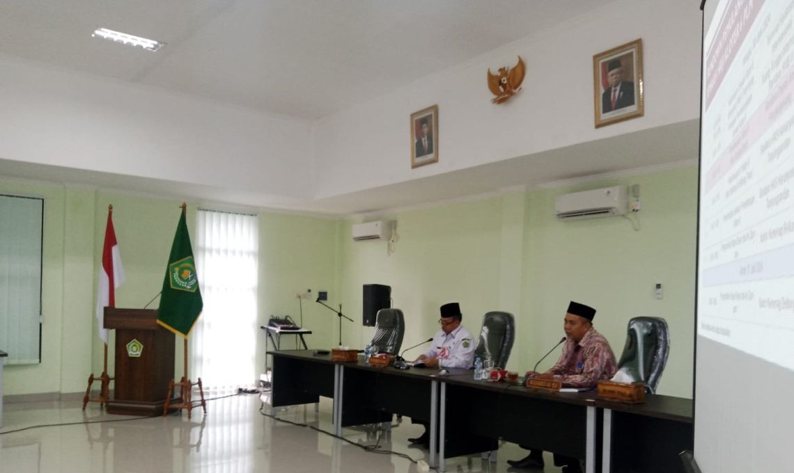 Provinsi Agama Belitung Siapkan Stiker Pengenal Penjemputan Haji